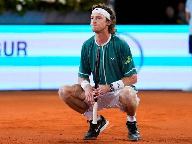 对球迷而言 对球迷而言